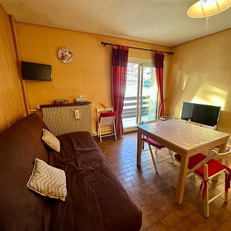 T2 Fonctionnel Les - 4 Pers, Parking, Proche - Fr-1-758-36 Apartment *